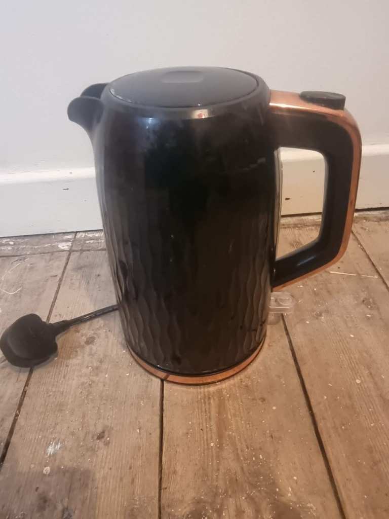 For Sale - George Kettle and Toaster