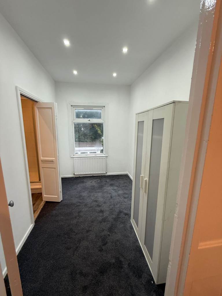 4-Bedroom House to Rent – IG1 