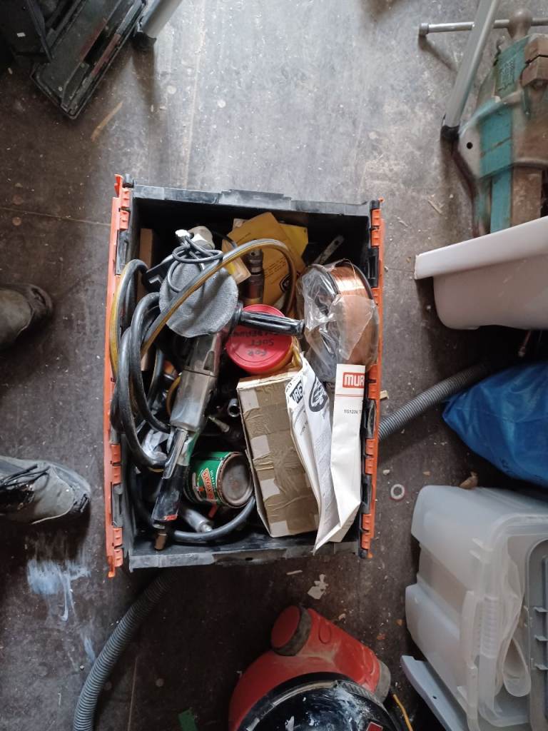 Tools and mechanical equipment 