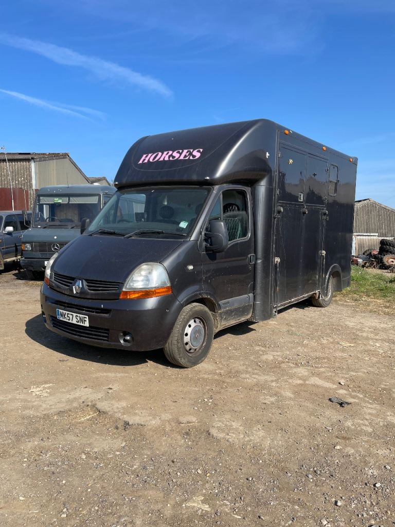 Renault master 3.5 horsebox 