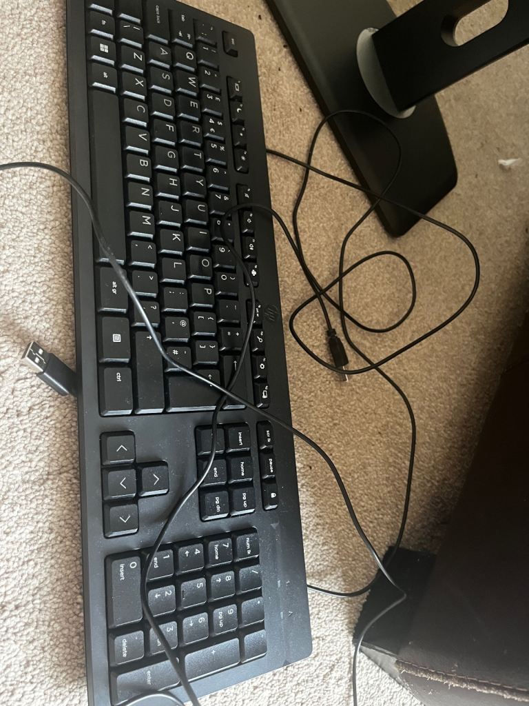 Complete set of 19in Monitor and HP 8300 SFF Quad Core i5-3470 8GB Desktop PC Computer (Renewed)