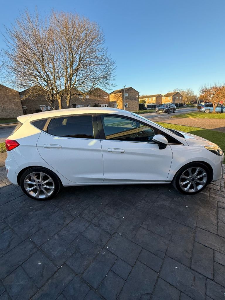 Ford, FIESTA, Hatchback, 2017, Manual, 998 (cc), 5 doors