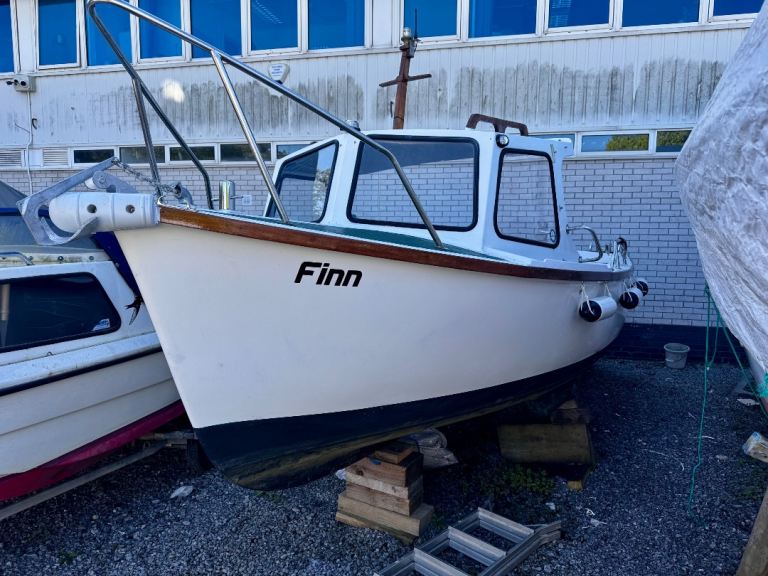 Boat Plymouth Pilot