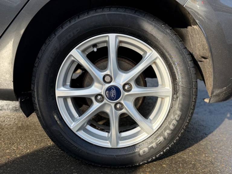 2018 Ford Fiesta 1.0T EcoBoost Zetec Hatchback 5dr Petrol Manual Euro 6 (s/s) (100 ps) Hatchback ...