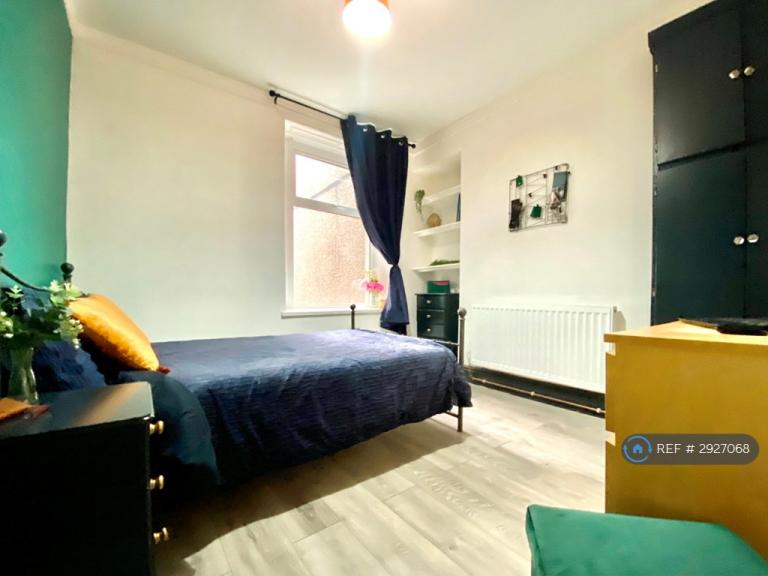 1 bedroom in Norfolk Street, Swansea, SA1 (#2927068)