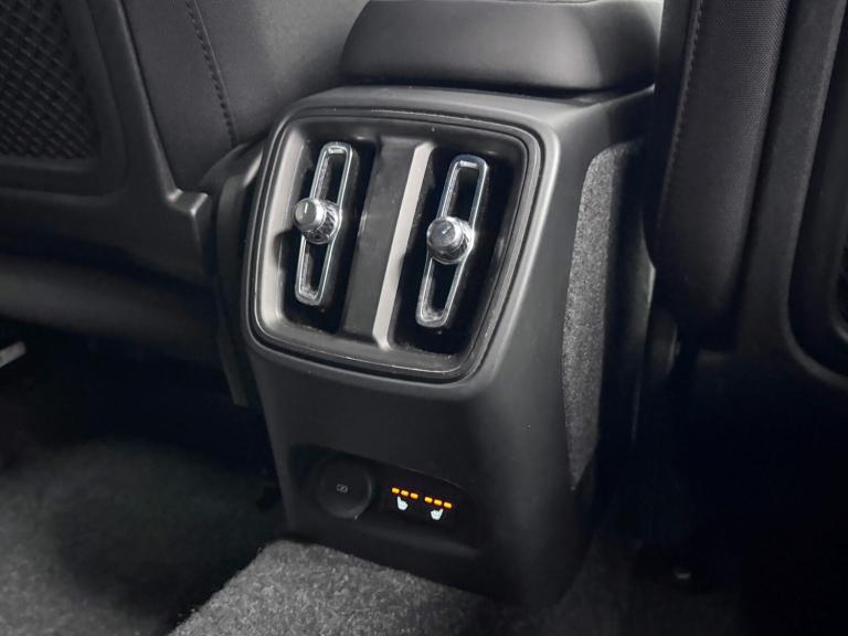 2023 Volvo XC40 Plus P8 AWD (408 hp) ESTATE Electric Automatic