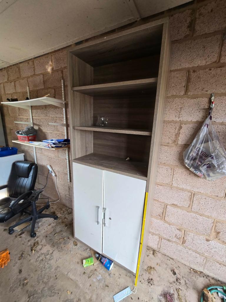 Shelving unit