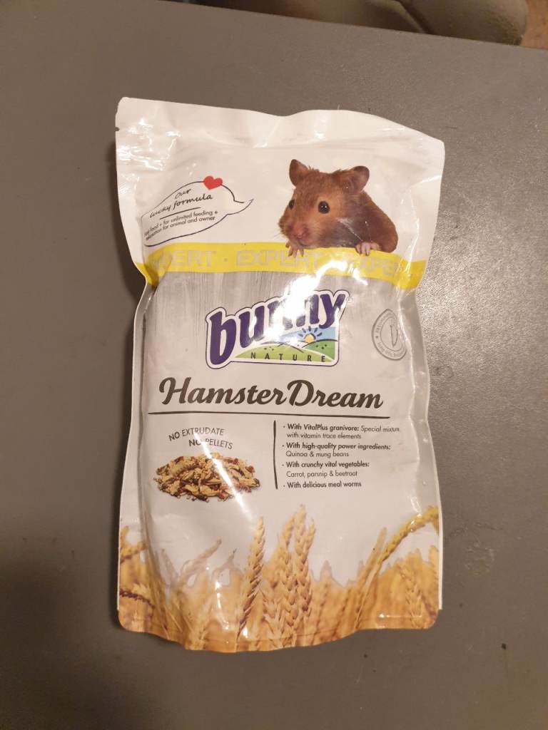 Hamster food 