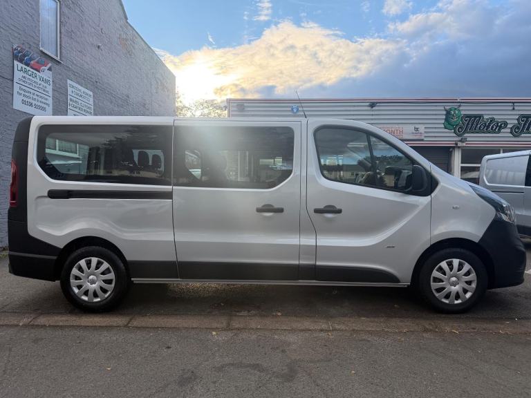 Vauxhall Vivaro 2900 1.6CDTI 115PS Combi 9 Seat MiniBus DIESEL MANUAL 2015/65