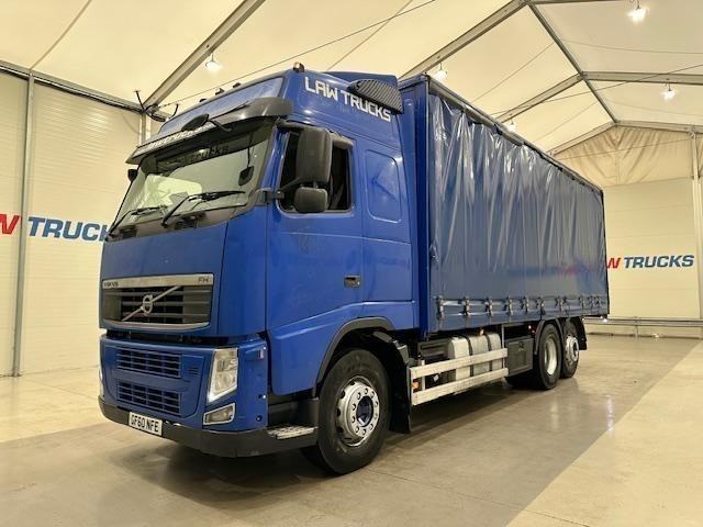 Volvo FH 500 6x2 Rear Lift Sleeper Cab Curtainsider