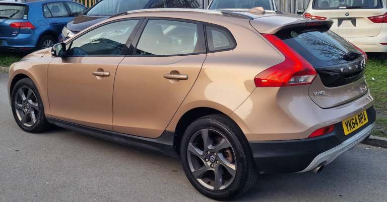 2014 Volvo V40 T4 Cross Country Lux Nav 5dr Powershift Hatchback Petrol Automatic