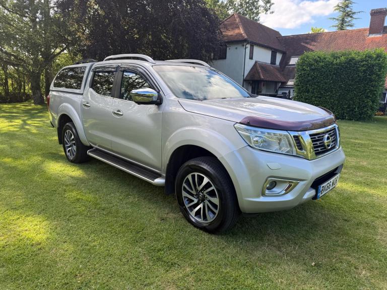2016 Nissan Navara Double Cab Pick Up Tekna 2.3dCi 190 4WD PICK UP Diesel Manual