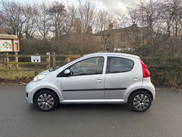 2009 Peugeot 107 1.0 Urban 5dr HATCHBACK Petrol Manual