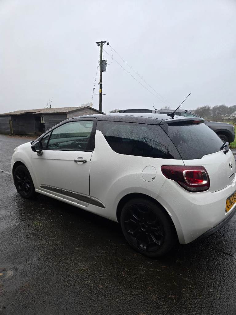 Citroen, DS3, Hatchback, 2013, Manual, 1598 (cc), 3 doors