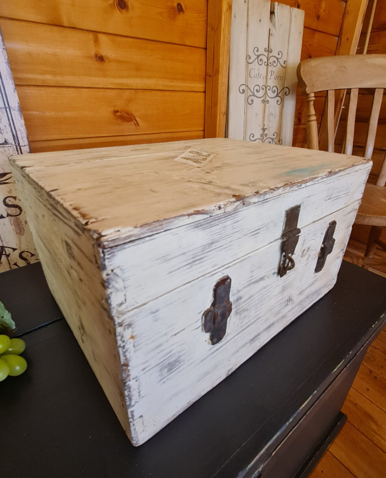 Old white washed Upcyled dovetailed box
