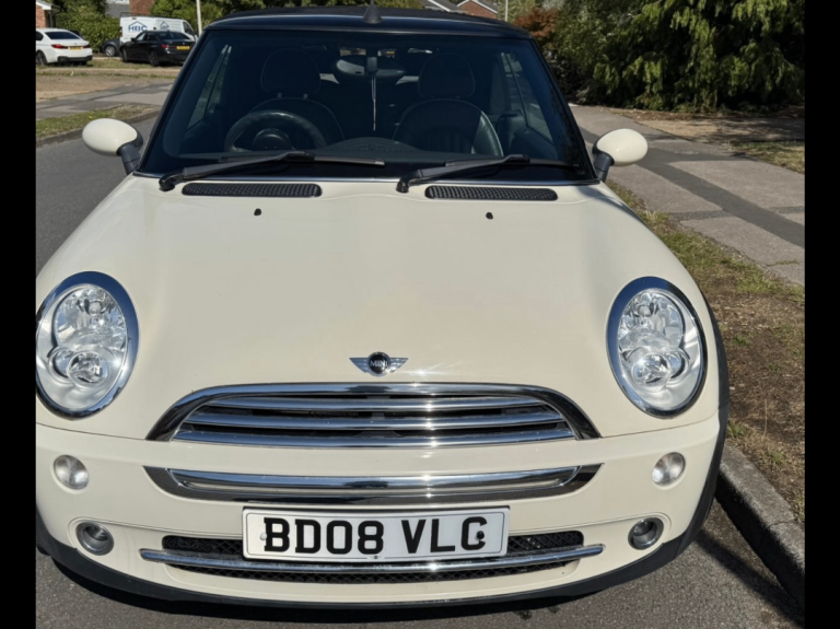 Mini, CONVERTIBLE, Convertible, 2008, Manual, 1598 (cc), 2 doors