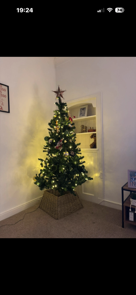 6ft pre lit Artificial Christmas Tree 