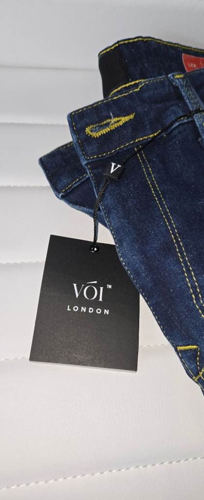 Jeans 34w 32L Voi London new with tags