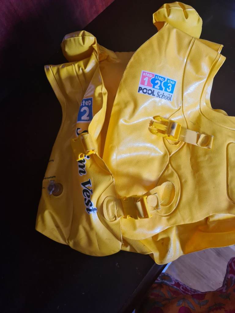 Swimming jacket for kids 3-6 years old 