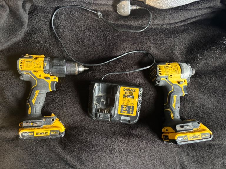 Dewalt 18 xr brushless drill set