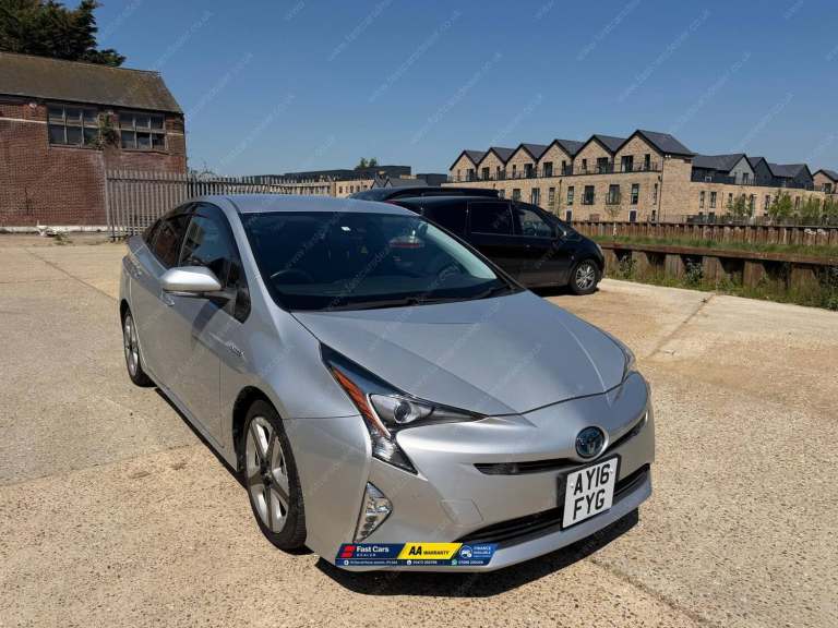 2025 Toyota Prius Saloon Hybrid Automatic