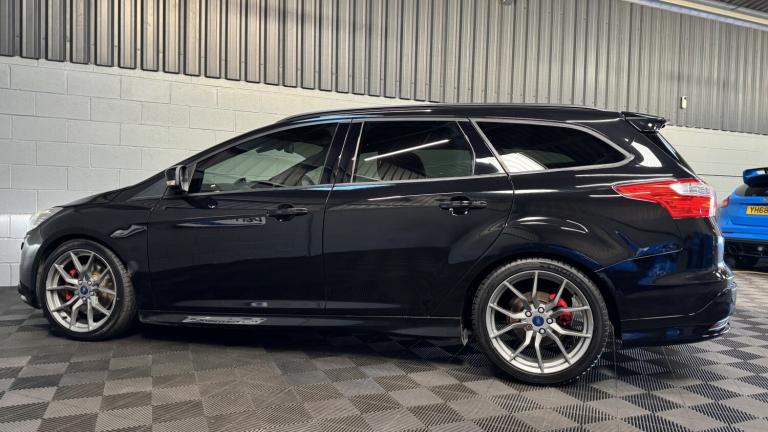 FORD FOCUS 2.0 T EcoBoost ST-3 Black Manual Petrol 2013
