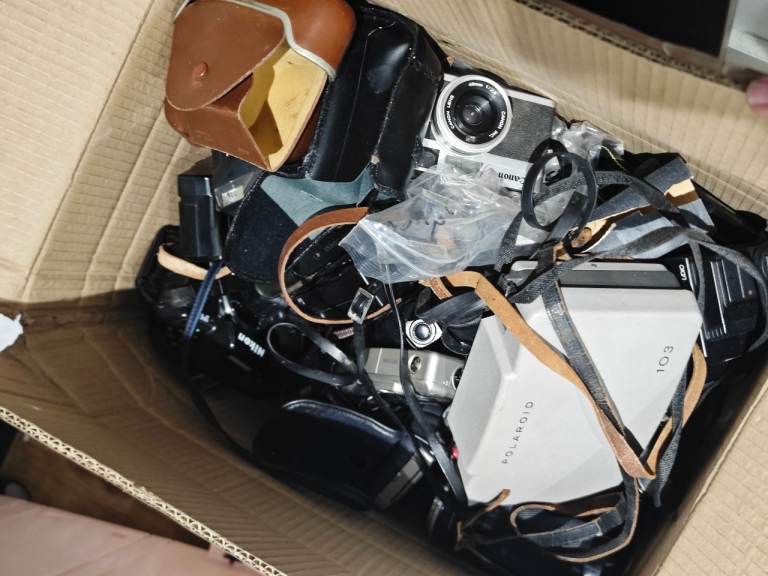 【FREE】Job a lot of cameras giving free if you buy my other items