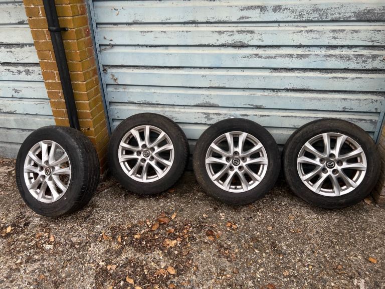 Mazda 3 6 Toyota 16” alloy wheels 