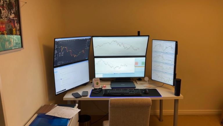 Workstation setup - DELL 27" x3 and a Samsung 34" Ultrawide monitor for sale 