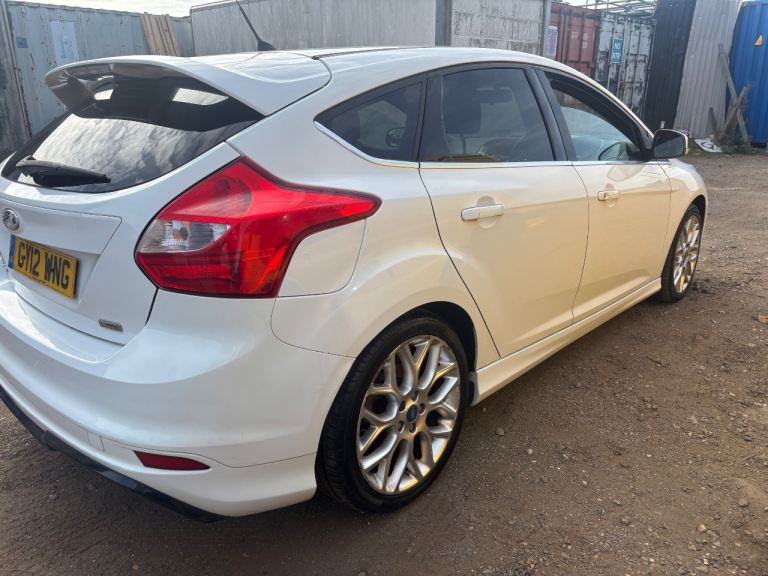Ford, FOCUS, Hatchback, 2012, Manual, 1596 (cc), 5 doors