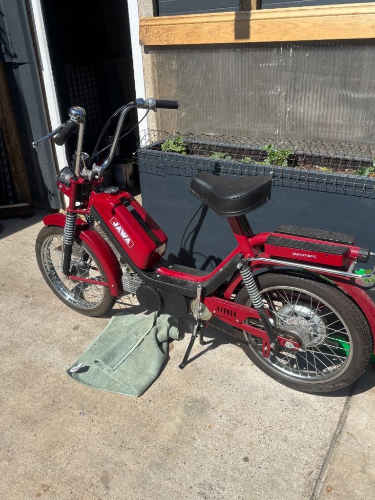 1991 Jawa Babetta 210 moped Jawa peddle and pop motor bike scooter vintage 