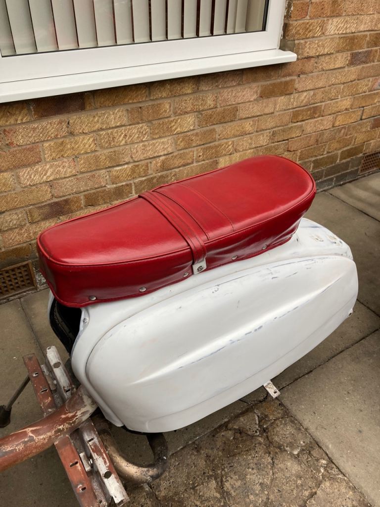 Pegasus Style Seat for Lambretta Scooter - Oxblood Red