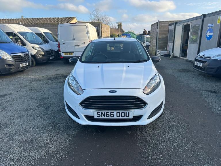 2016 Ford Fiesta 1.5 TDCi Van 75 EURO6 ULEZ FWD CAR DERIVED VAN Diesel Manual