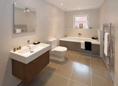 Builder,kitchen fitter,bathroom fitter,property renovation,extension,loft conversionen, shop fitter