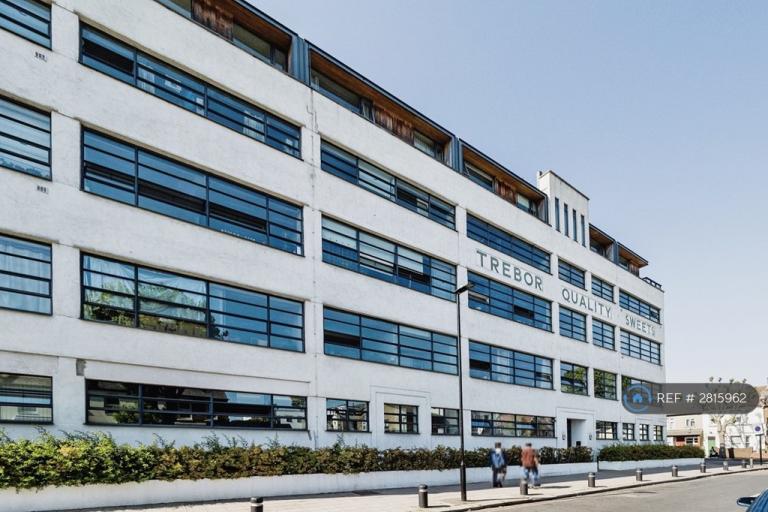 2 bedroom flat in Bridgepoint Lofts, London, E7 (2 bed) (#2815962)