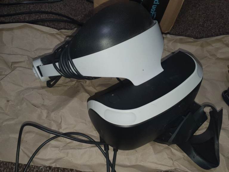 PlayStation PS VR  Headset, With Camera, HDMI, Earphones