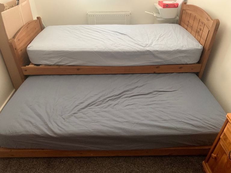 Pine single/twin bed
