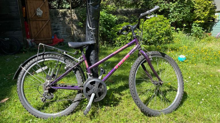 Girls 24” Purple Mountain Bike with Pannier Rack – Good Condition