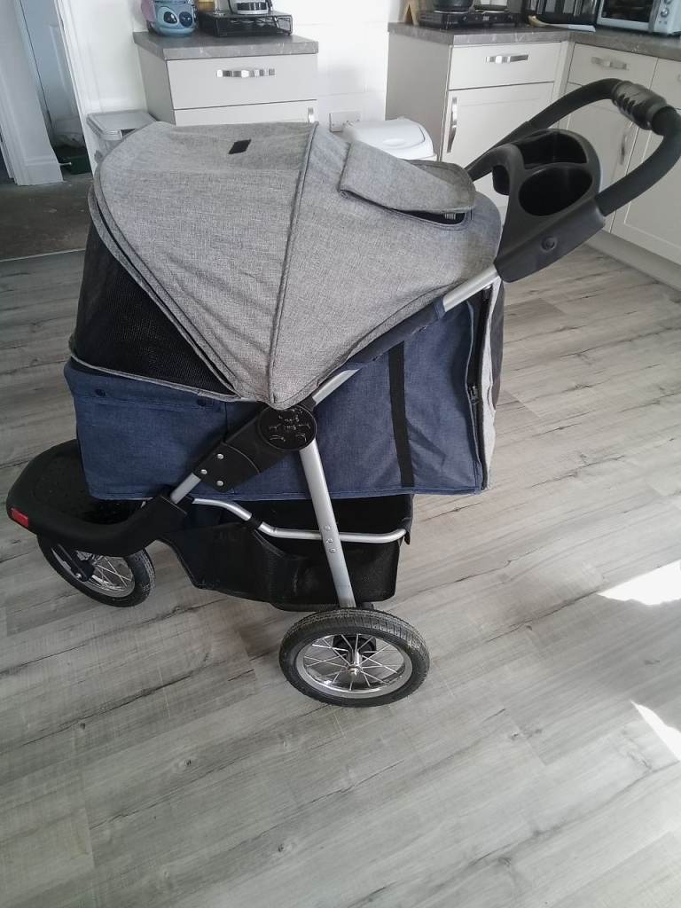 Dog pram