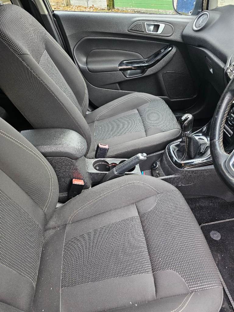 Ford, FIESTA, TITANIUM Hatchback, 2016, Manual, 998 (cc), 5 doors