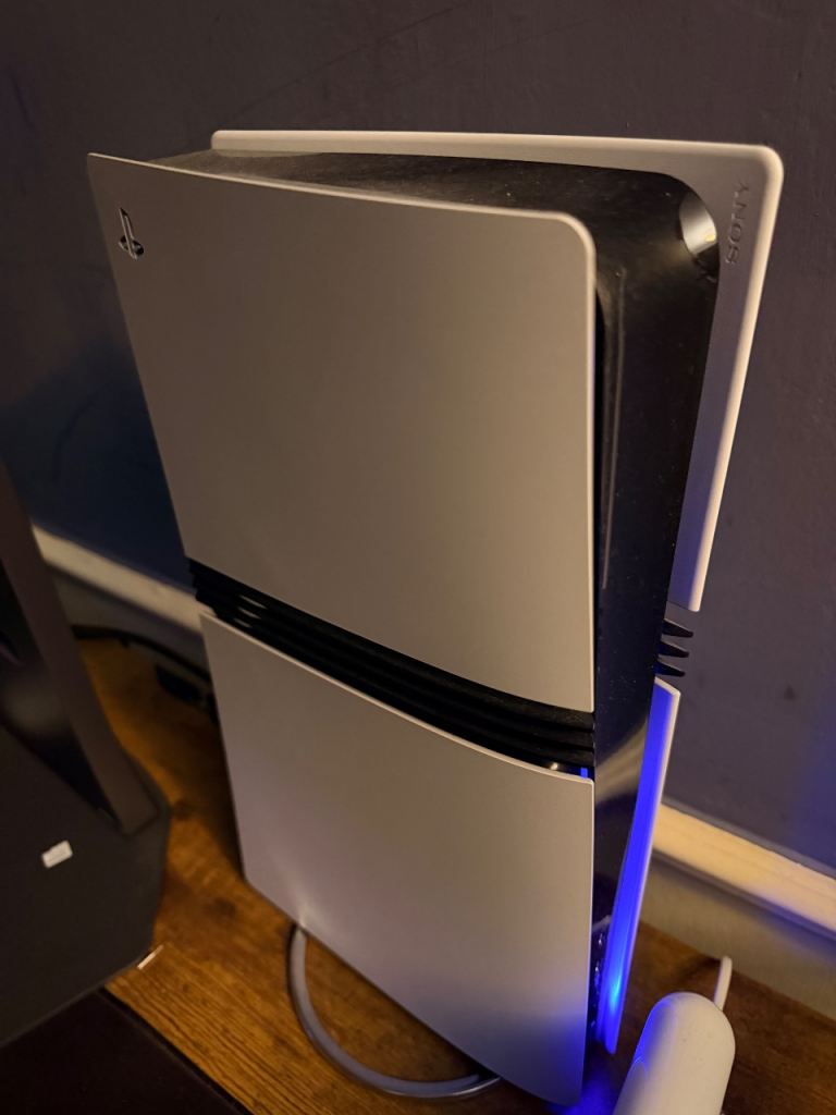 PlayStation 5 pro (with disc drive) 