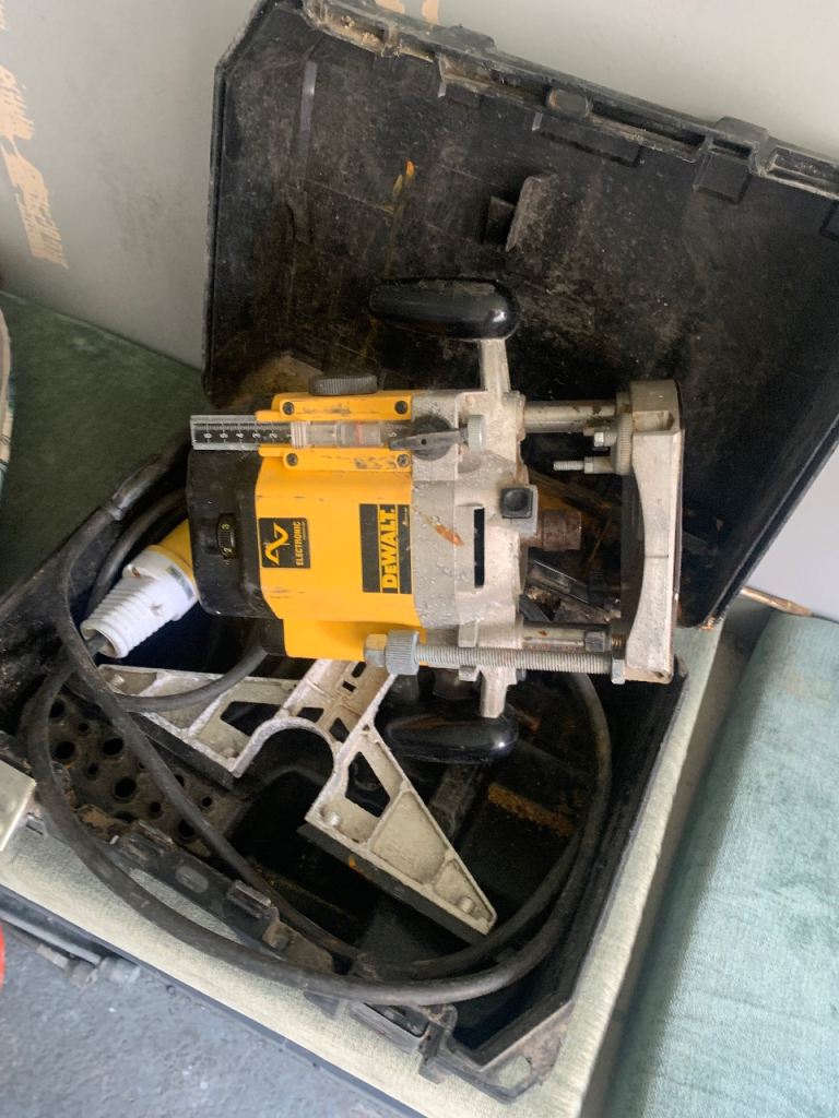 Dewalt router