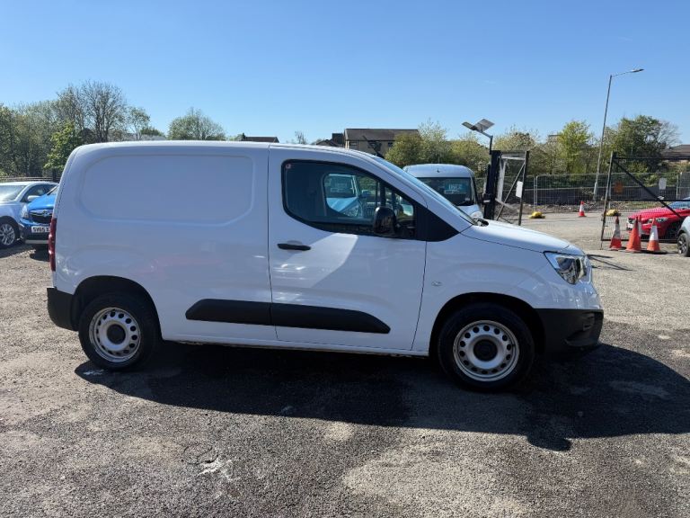 2023(73) Vauxhall Combo Prime 1.5 TDi Panel Van 1 Owner From New , full Service History NO VAT
