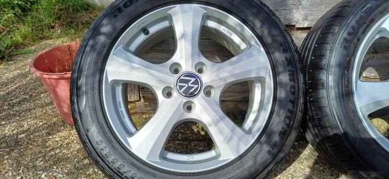 VW Golf 16in alloy wheels x4