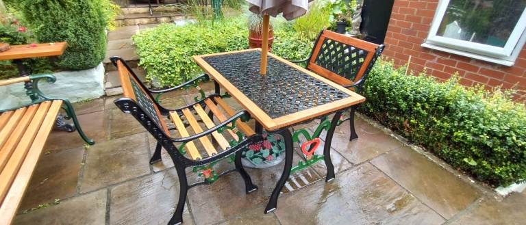 Cast Iron Garden Patio Furniture Set with Oak Slats