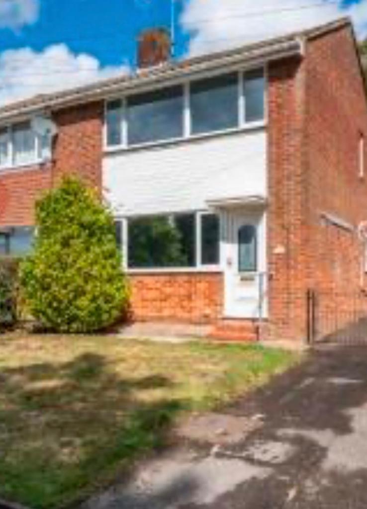Property for rent available to family/share/individuals 