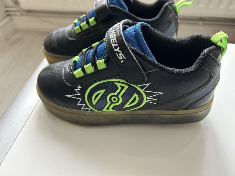 Wheelie shoes Kids Size 1