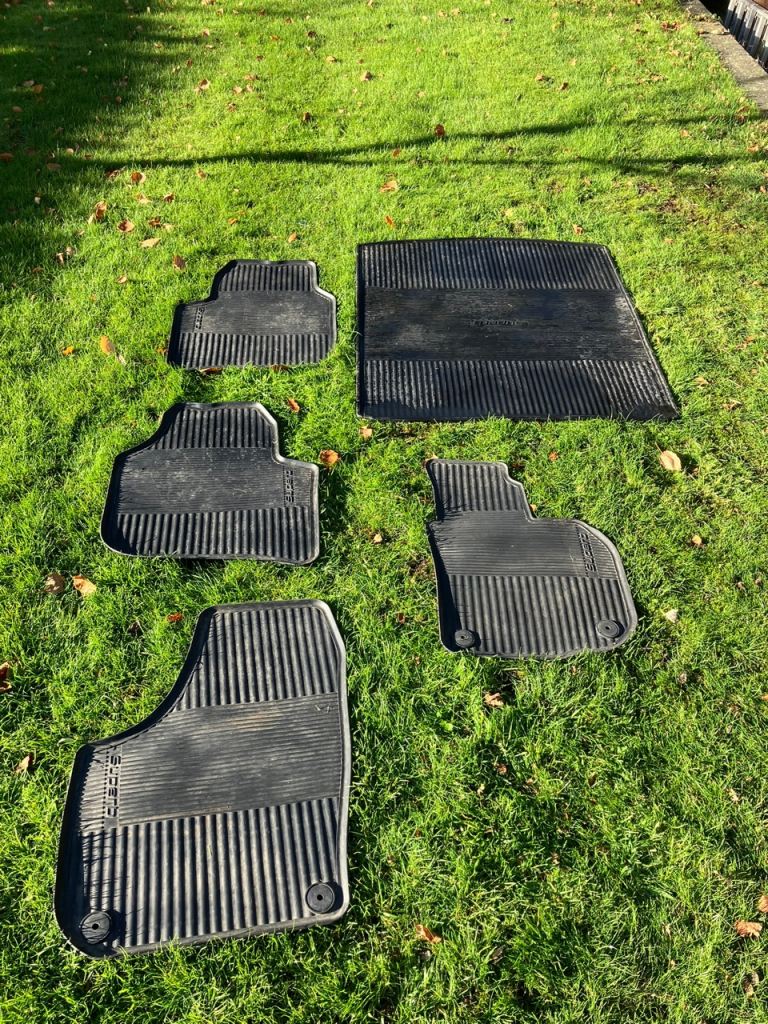 FREE OFFER Skoda Superb Estate Floor Mats - Complete Set Under Foot And Bootspace