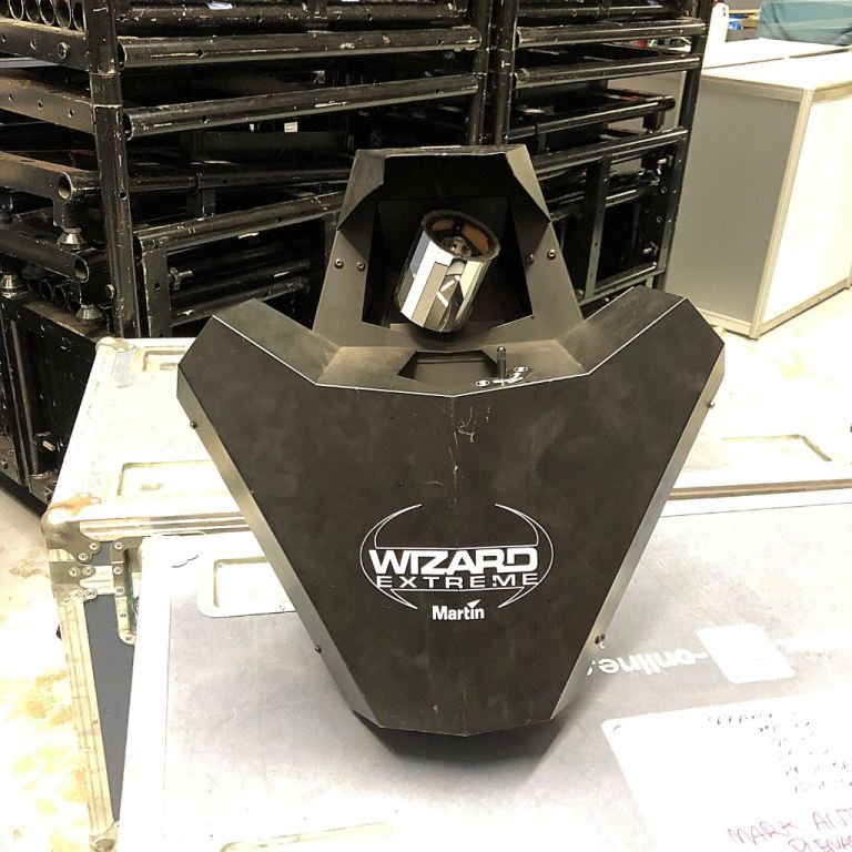 Martin wizards extreme pair