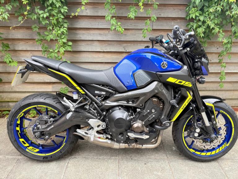 2019 / 19 Yamaha MT09 ABS £6000 Blue 13899 miles. 